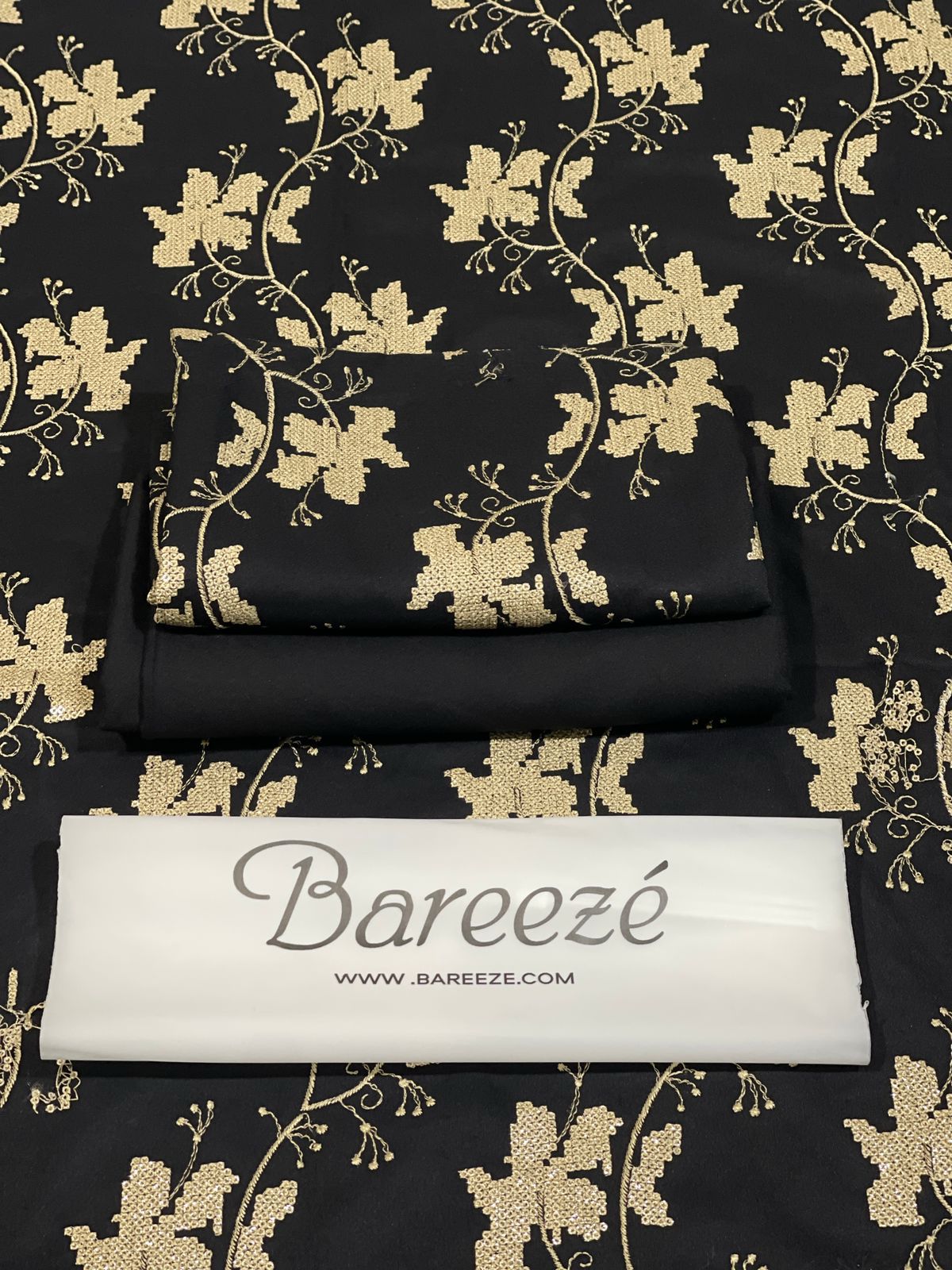BAREEZE DHANAK EMBROIDERED COLLECTION (Article 1)