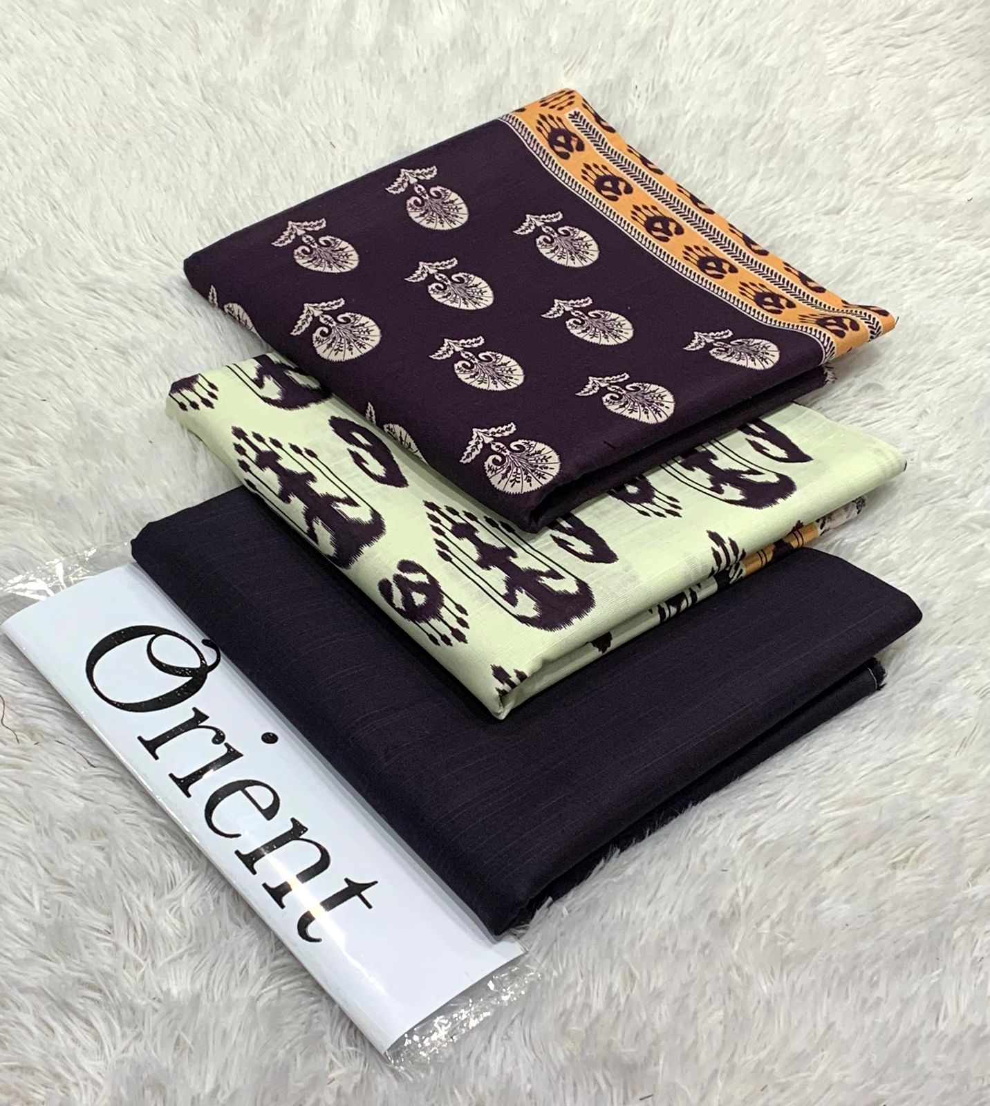 Winter Printed Khaddar Suit (Article 19)